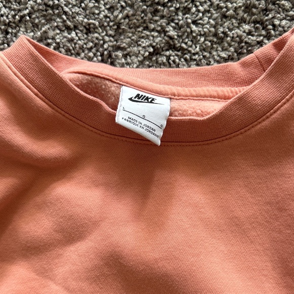 Nike Unisex Large Coral Crewneck Sweater - Picture 5 of 6